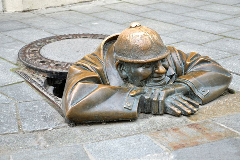 man-at work statue